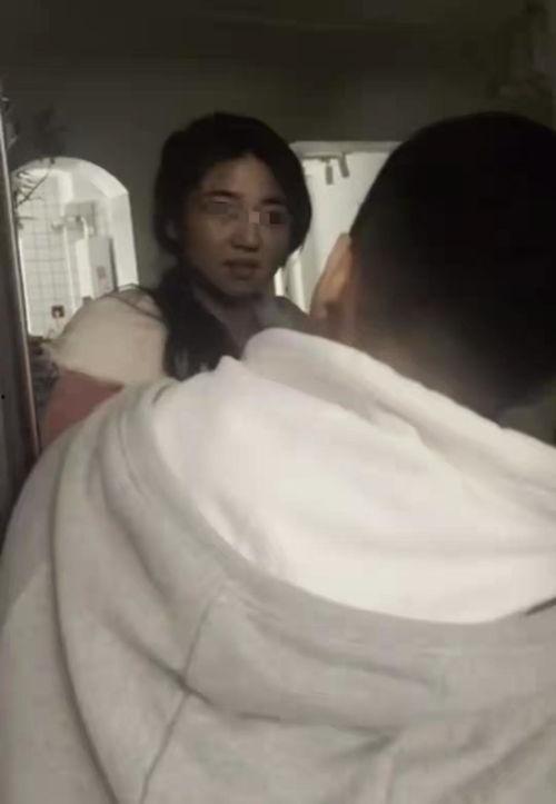 娱乐吃瓜酱男子分娩,男子分娩奇闻，揭秘性别认知边界